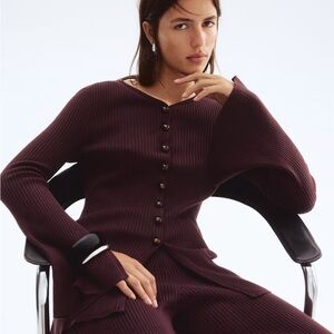 H&M Deep Brown Ribbed Knit Top